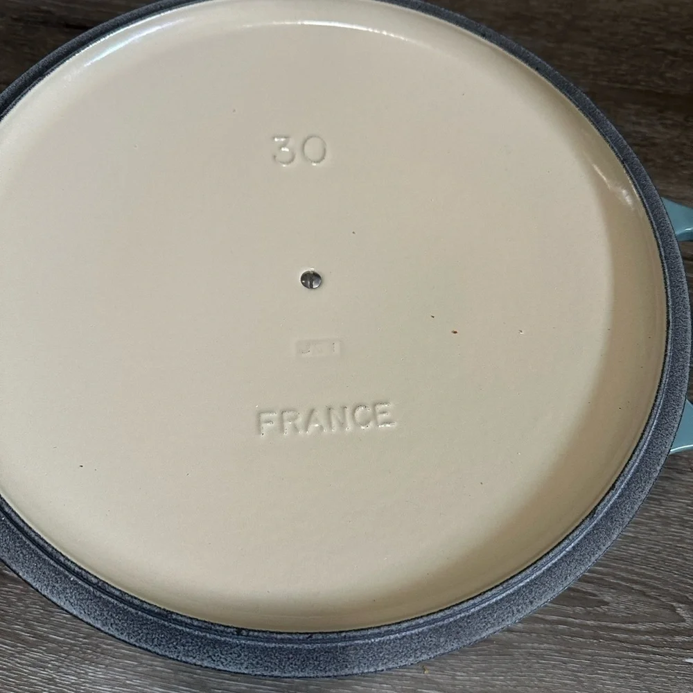 Le Creuset Teal Enameled Cast Iron Dutch Oven color OCEAN made in France